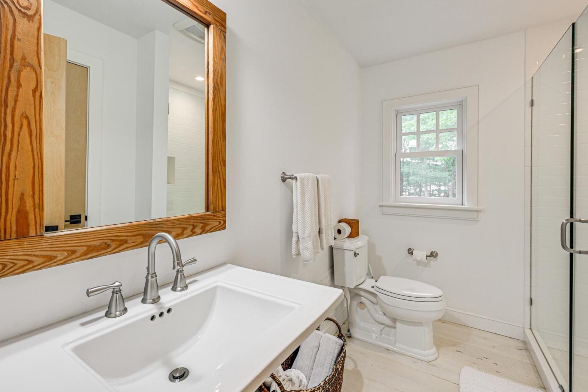 2 Mi To Beach Dog-Friendly Home In Wainscott! المظهر الخارجي الصورة