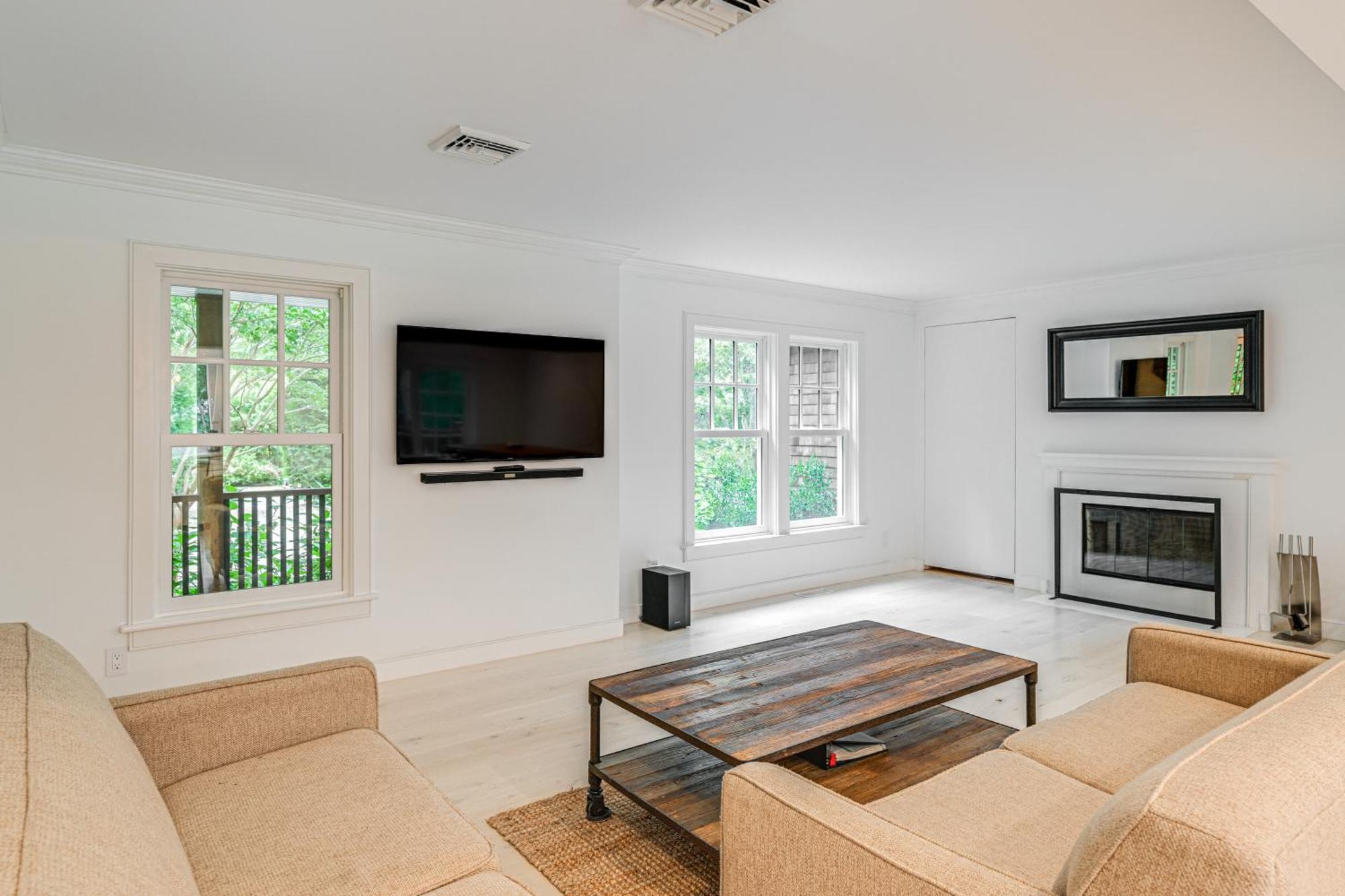 2 Mi To Beach Dog-Friendly Home In Wainscott! المظهر الخارجي الصورة